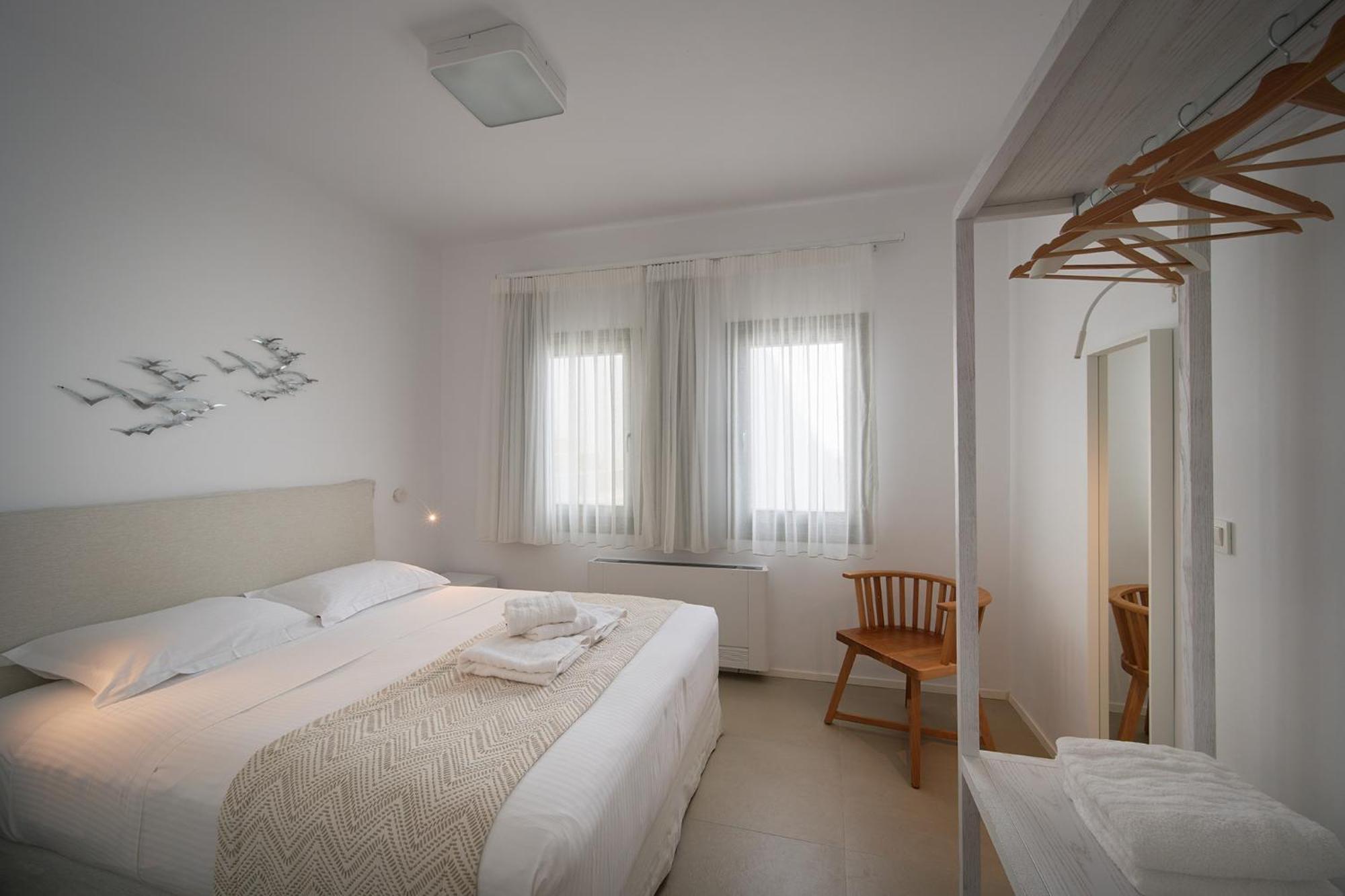 Kymo Luxury Suites Paros Kolympithres エクステリア 写真
